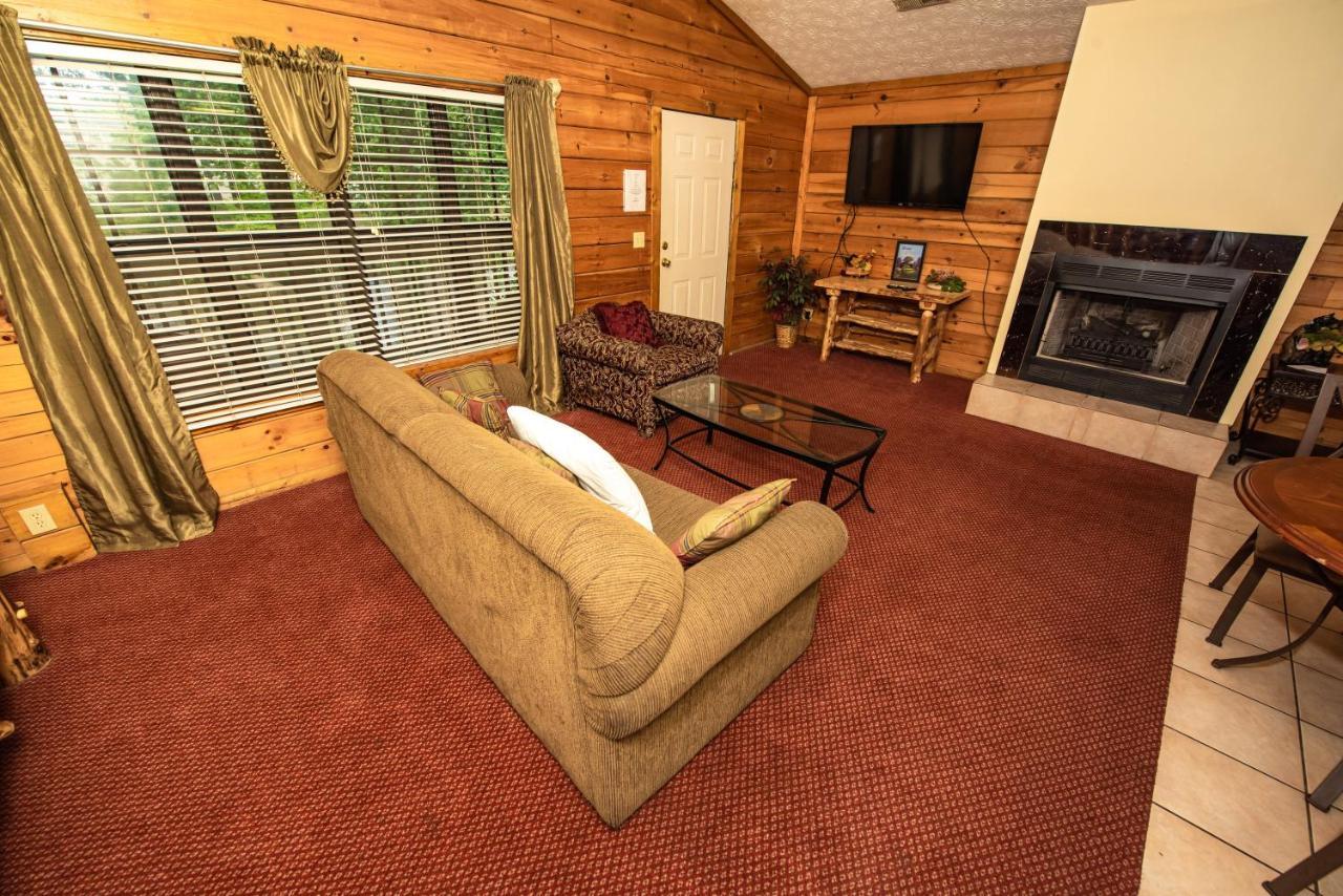 Cabin Close To Parkway Rd With River View ピジョンフォージ エクステリア 写真